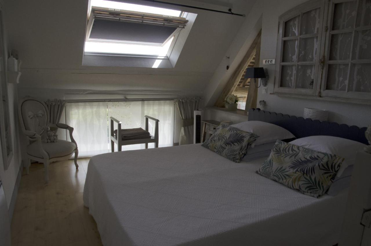 Chambre D'Hotes Face A Briare Bagian luar foto