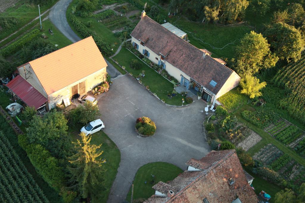 Chambre D'Hotes Face A Briare Bagian luar foto